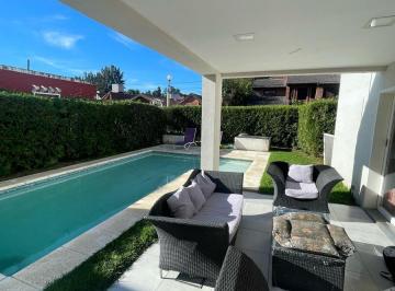 Casa · 180m² · 5 Ambientes · 2 Cocheras · Casa en Venta en Country Club Venado 1