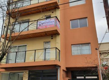 Departamento de 2 ambientes, Lanús · Semipiso 2 Amb. C/cochera
