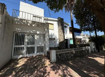 Casa de 10 ambientes, Córdoba · Casa en Venta Zona Sur