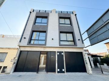 Casa de 4 ambientes, Lanús · A Estrenar! Triplex 4 Ambientes Tipo Casa con Cochera/patio y Terraza en Lanús