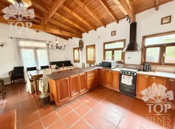 Casa · 250m² · 5 Ambientes · 1 Cochera · Casa en Santa Maria de Tigre