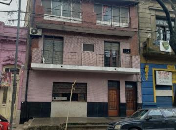Casa · 550m² · 6 Ambientes · Casa a m de Caminito - Zona Comercial