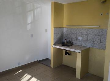 Departamento de 2 ambientes, Berazategui · Alquila Depto 2 Ambientes /planta Alta (Al Frente).berazategui