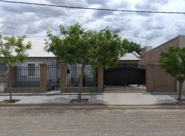 Casa · 117m² · 5 Ambientes · 2 Cocheras · Casa en Venta