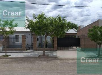 Casa · 117m² · 5 Ambientes · 2 Cocheras · Casa en Venta