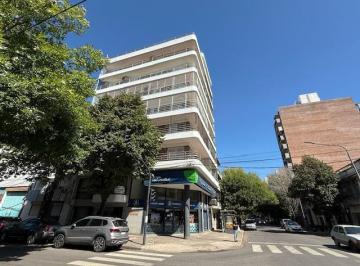 Departamento · 68m² · 3 Ambientes · Departamento de 2 Dorm. en Venta Rosario