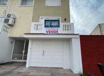 Departamento de 3 ambientes, La Matanza · Triplex 4 Amb Al Frente con Garage Para Dos Autos, Patio y Lavadero.