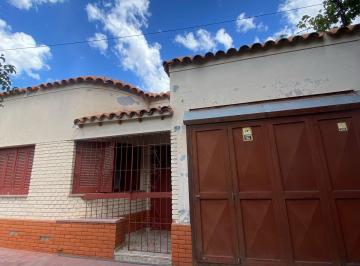 Casa de 6 ambientes, Guaymallén · Casa con Dos Deptos en Guaymallén