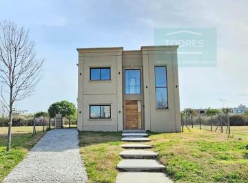 1876035903.jpg · Casa en Venta con Pileta en Araucarias, Puertos, Escobar
