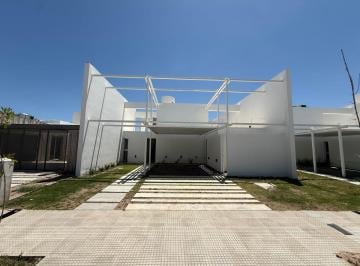 Casa 360m² Venta  · Campo Chico - Casa 3 Dorm (1 Suite) Diseño Único de Categoria - 220 m² Cub/360 Tot