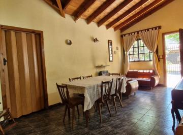 Casa · 88m² · 4 Ambientes · Venta Casa 4 Amb en Lomas del Mirador Apto Crédito