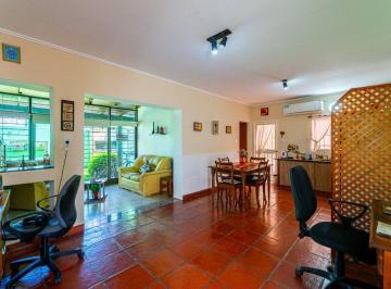 Casa · 71m² · 6 Ambientes · Casa Venta 2 Dorm. Patio Azcuenaga No PH