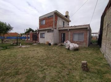 Casa · 108m² · 4 Ambientes · Venta Casa en Construcción Claypole Lote Propio