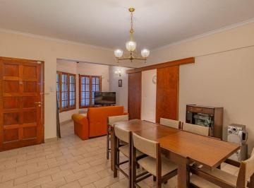 PH · 75m² · 4 Ambientes · 1 Cochera · Venta PH Reciclado 4 Amb 198 m² Punta Mogotes