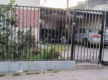 Casa · 158m² · 4 Ambientes · Venta Casa 3 Dorm. Barrio Pueyrredon