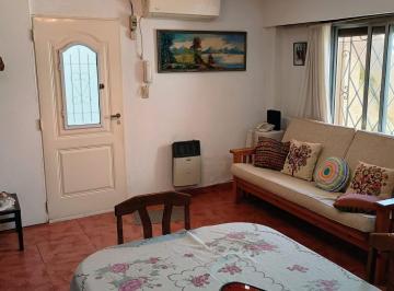 PH · 152m² · 7 Ambientes · Venta PH con Quincho y Dep. To/galpón en Avellaneda