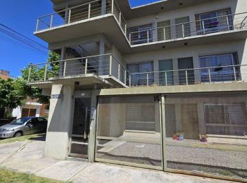 Departamento · 51m² · 3 Ambientes · 1 Cochera · Venta Departamento 3 Amb Quilmes Oeste con Cochera