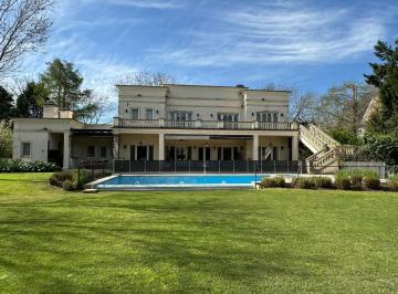 Casa de 11 ambientes, Pilar · Excelente Casa en Martindale - Gran Categoria - Venta con Exclusividad