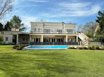 Casa de 11 ambientes, Pilar · Excelente Casa en Martindale - Gran Categoria - Venta con Exclusividad