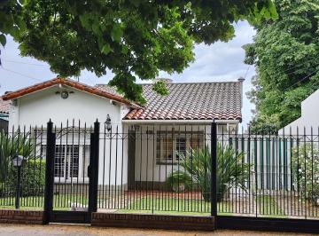 Casa · 150m² · 4 Ambientes · 3 Cocheras · Venta Casa 4 Amb. Gran Terreno. Apto Crédito.