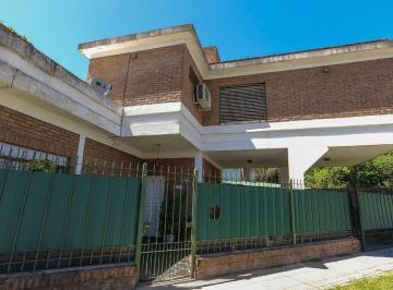Casa · 110m² · 4 Ambientes · 1 Cochera · Casa 4 Ambientes en Venta Apta Credito Hipotecario
