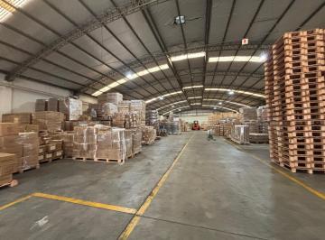 Bodega-Galpón · 1500m² · Nave Industrial en Alquiler en Escobar