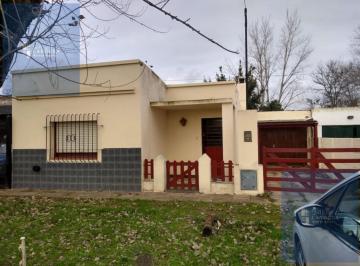 Casa · 1672m² · 3 Ambientes · Casa - Las Flores
