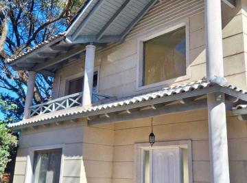 Casa · 165m² · 6 Ambientes · 1 Cochera · Casa Alquiler en Barrio Cerrado Ger. Pueblo Esther