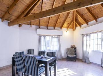 Casa · 120m² · 4 Ambientes · Casa 4 Amb en Venta en Luis Guillon con Gran Patio