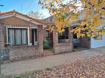 Casa · 100m² · 3 Ambientes · 1 Cochera · Haedo Norte Casa en Venta Dos Dorm., Escritorio Fondo