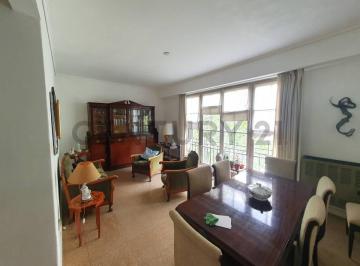 Departamento · 95m² · 4 Ambientes · Venta Departamento 4 Ambientes Semipiso con Dependencia Zona Plaza Colón