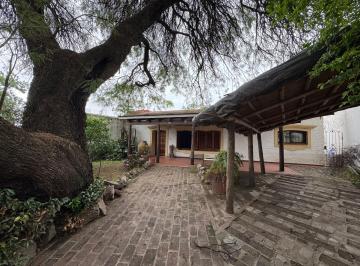 Casa de 9 ambientes, Córdoba · Casa en Venta Alto Verde