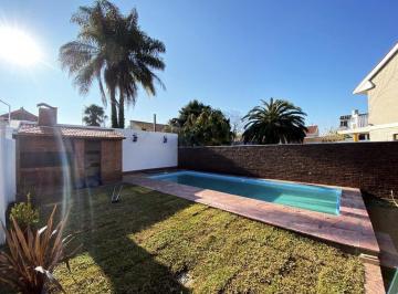 Casa · 205m² · 5 Ambientes · 3 Cocheras · Casa en Alquiler en Vicente Lopez, Olivos - 5 Ambientes