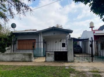 Casa de 3 ambientes, Almirante Brown · Chalet en Venta
