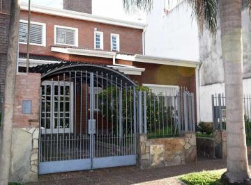 Casa · 206m² · 7 Ambientes · 2 Cocheras · Casa en Venta en Barrio 7 Jefes