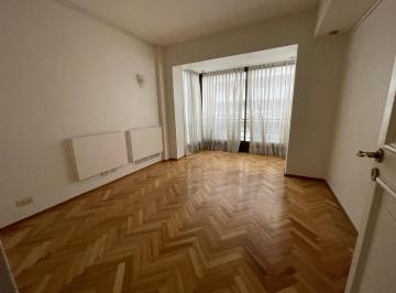 Oficina comercial · 57m² · 3 Ambientes · Inmejorable Ubicación Uso Profesional o Comercial