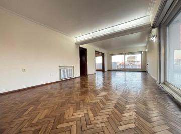 Departamento · 170m² · 6 Ambientes · Alquiler - Dpto 3 Dorm. - 27 de Abril y Velez Sarsfield