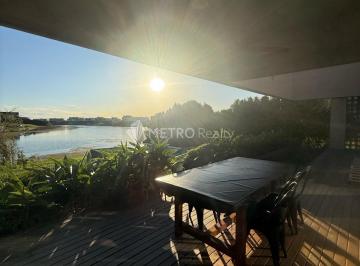 Casa · 281m² · 5 Ambientes · 2 Cocheras · Casa en Alquiler a La Laguna en Muelles de Puertos del Lago