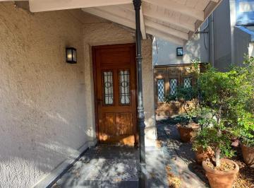 Casa · 206m² · 5 Ambientes · 2 Cocheras · Adrogue Venta Casa Inmejorable Ubicacion 4 Dorm Piscina