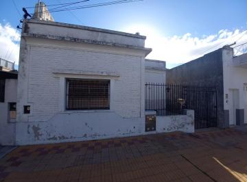 Casa · 80m² · 3 Ambientes · Casa Lanús Oeste con Fondo Libre