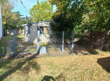 Casa · 45m² · 2 Ambientes · 1 Cochera · Casa en Alquiler en City Bell