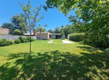 Casa · 150m² · 4 Ambientes · Casa 2 Dorm. - Funes - Lavalle 1700