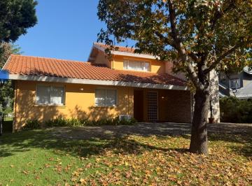 Casa de 8 ambientes, Malvinas Argentinas · Casa Alquiler San Jorge Village. Lindísima Ubicación! Muy Luminosa!