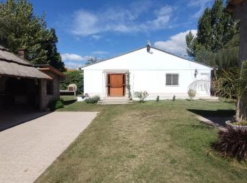 Casa · 1490m² · 3 Ambientes · 1 Cochera · Casa en Vistalba