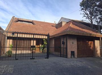 Casa · 149m² · 4 Ambientes · 2 Cocheras · Venta Casa Lote Propio Jose Leon Suarez