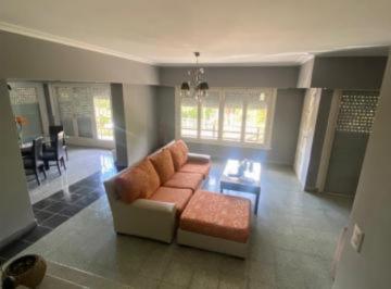 Imagen1 · Chalet con Pileta Sobre 2 Lotes, Toma Permuta/financia