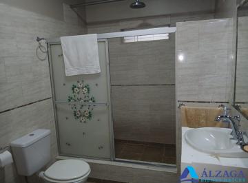 Casa de 4 ambientes, Quilmes · Casa con Amplio Lote