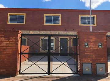 PH · 80m² · 3 Ambientes · 1 Cochera · PH en Ezeiza, Racedo 377