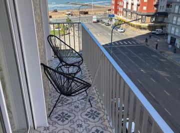Departamento · 72m² · 3 Ambientes · Venta de Departamento 3 Ambientes a La Calle con Balcon Corrido