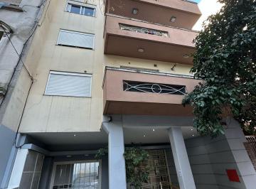 Departamento de 3 ambientes, Flores · Bajamos El Precio! Flores Alquiler 3 Amb Muy Bueno con Cochera